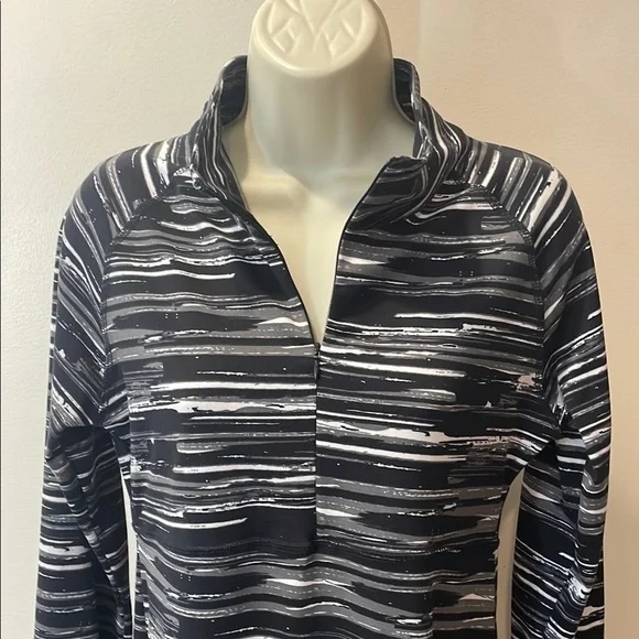 Soybu Black and White Patterned Long Sleeve Dress - Picture 9 of 10